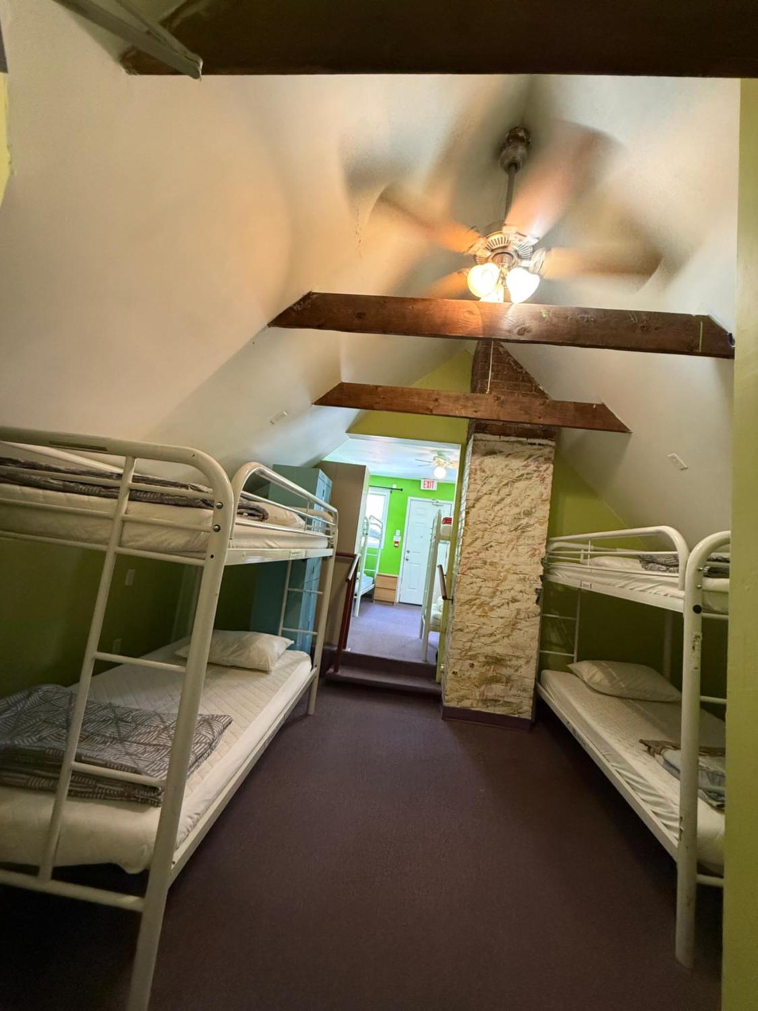 Ottawa Backpackers Inn Экстерьер фото